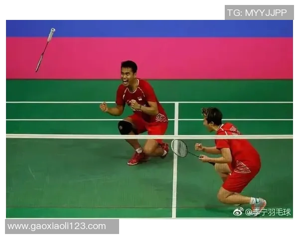 深圳羽毛球队与重庆羽毛球队赛后复盘分析战术对决与表现总结